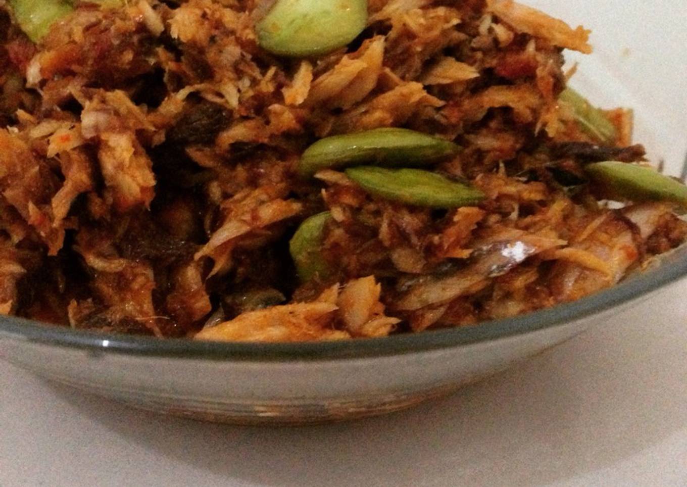 Bagaimana Membuat Tongkol suwir rica yang Menggugah Selera