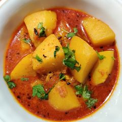 Tomato Potato Curry with Panch Phoran A picture of Tomato Potato Curry with Panch Phoran.