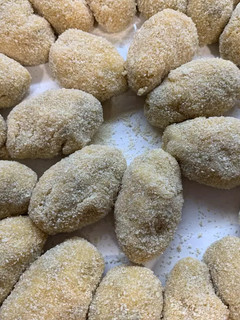 Una foto de Croquetas de champiñón y berenjenas