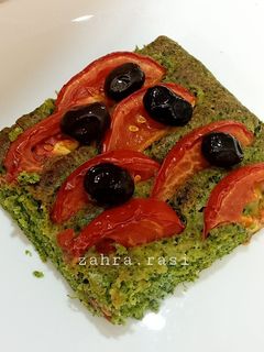 عکسی از دستور فوکاچیای تره فرنگی و اسفناج Spinach and leek focaccia