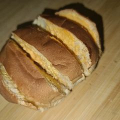 A picture of Easy cheesy garlic bread.
