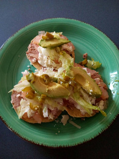 Una foto de Tostadas de pata de res