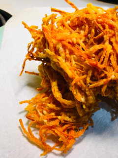 A picture of Super crispy carrots tempura.