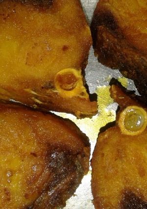 A picture of Fried fish.