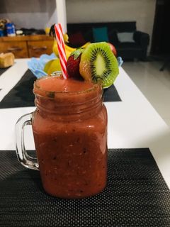 મીક્સ ફ્રૂટ પંચ(Mixed fruit punch recipe in Gujarati) રેસીપી મુખ્ય ફોટો