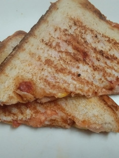 A picture of Corn Bread Toast.