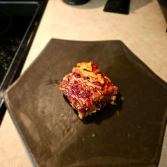 A picture of PB&J oatmeal breakfast bars.