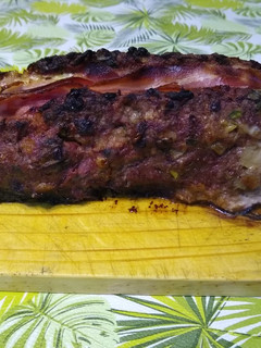 Una foto de Pan de carne relleno con queso y panceta