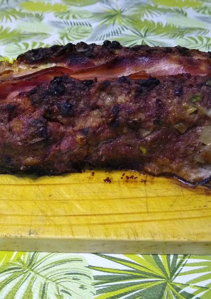 Una foto de Pan de carne relleno con queso y panceta