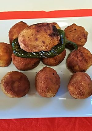 Foto principal de Bolitas de queso y atún