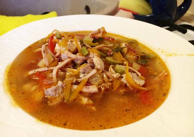 Солянка с корейской морковкой