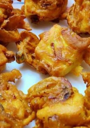 A picture of Onion Cheese Pakoda.