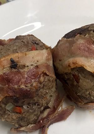Una foto de Bolas de carne rellenas con chorizo y tocineta