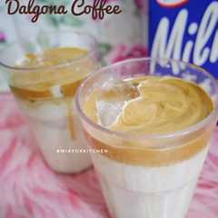 A picture of Dalgona Coffee.