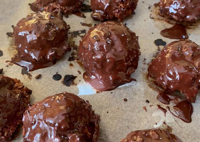 How to Make Wolfgang Puck Chocolate Coconut Raspberry Macaroon