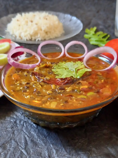 અડદ દાળ (Urad Dal Recipe In Gujarati) રેસીપી મુખ્ય ફોટો
