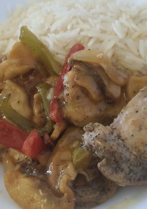 صورة لوصفة دجاج بالخضار و الخردل