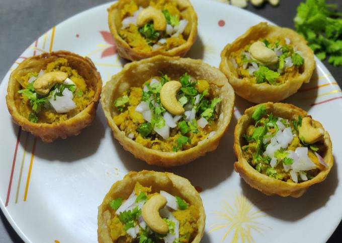 Easiest Way to Prepare Popular Chatpata sprouted moong and Aaloo katori for List of Recipe