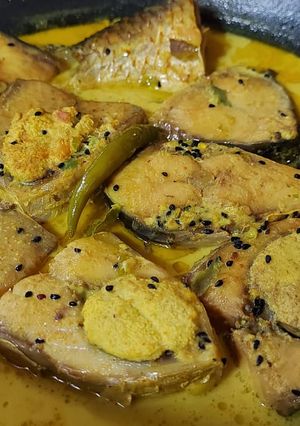 A picture of Ilisher tel jhal recipe।.