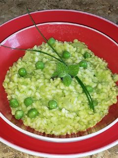 Una foto de Risotto a la menta y guisantes