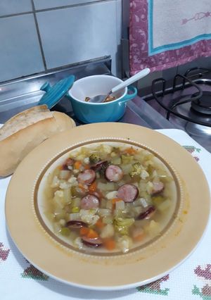Foto de Sopa de Legumes Com Linguiça