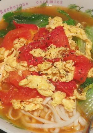 รูปของ ก๋วยเตี๋ยวมะเขือเทศผัดไข่แบบน้ำ(มังสวิรัติ)