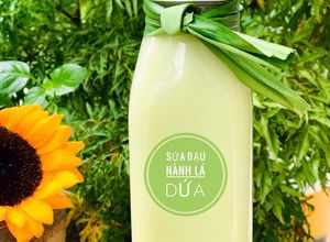 Hình của món Ăn dặm - sữa đậu nành lá dứa.