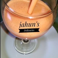 A picture of Mixed fruits Milkshake.