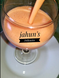 A picture of Mixed fruits Milkshake.