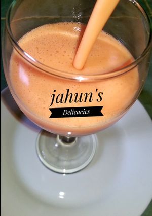 A picture of Mixed fruits Milkshake.