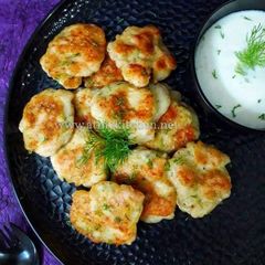 A picture of Cheesy Chicken Fritters.
