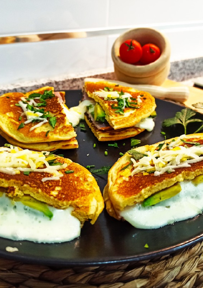 Una foto de Quesadillas de garbanzos 🍴🥟 (apta para veganos 🌱)
