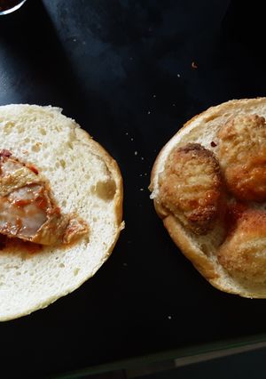 A picture of Spicy meat and nugget burger.