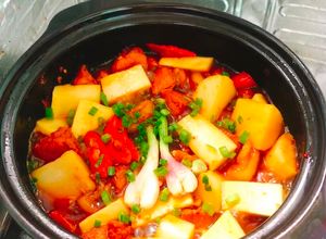 Hình của món Ba chỉ kho măng củ.