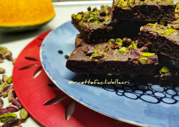 Brownies light veloci con zucca e pistacchi