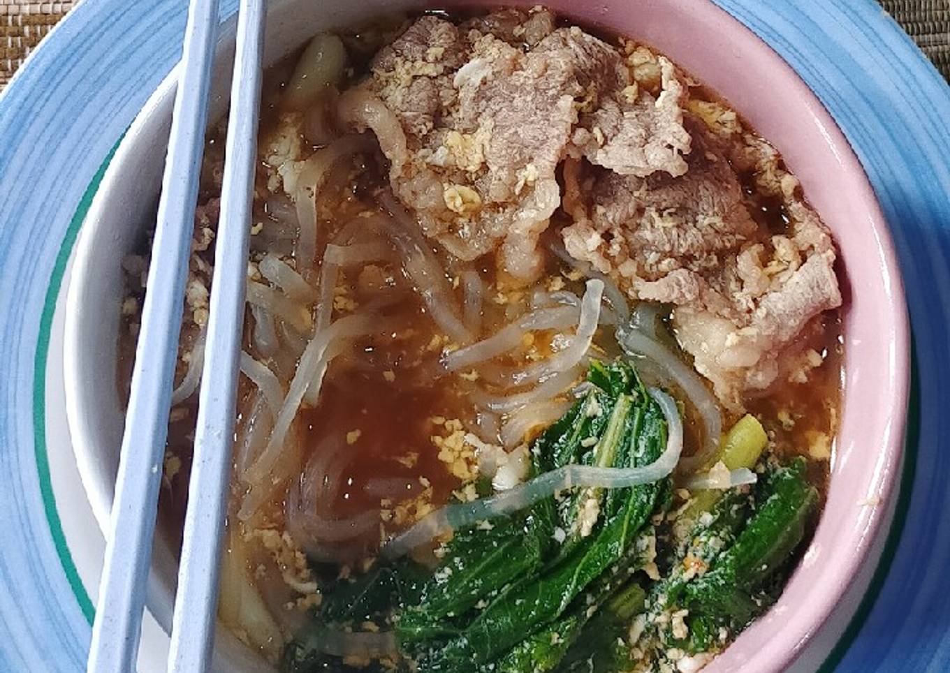 Mie Shirataki Kuah (Mie Diet) Topping Belly Beef