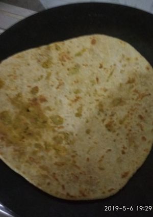 A picture of Gobhi paratha.