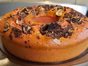 Una foto de budin de cerezas y vainilla
