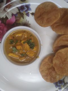 आटे मैदे की कचोरी (Aate maide ki kachori recipe in hindi) रेसिपी मुख्य फोटो