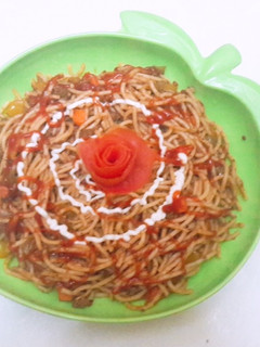 A picture of Spaghetti with sauce.