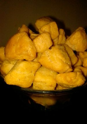 A picture of Chin chin.