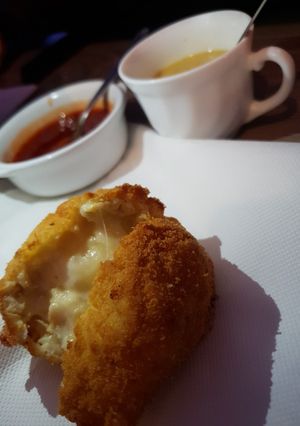 Une photo de Pomme de terre au poulet, Mozzarella