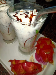 டிராகன் ஃப்ரூட் மில்க் ஷேக் (Dragon fruit milkshake recipe in tamil) செய்முறை முக்கிய புகைப்படம்