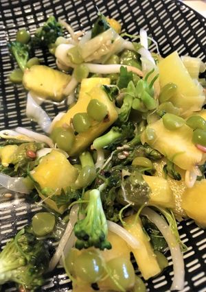 Une photo de Salade exotique du printemps ⭐⭐