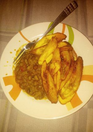 A picture of Beans and Fried Plantain.