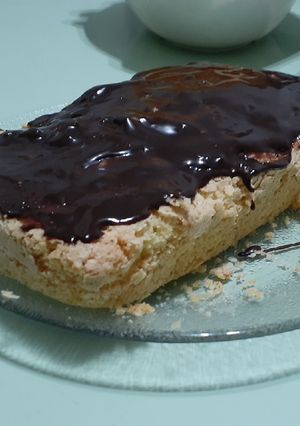 Una foto de Budín de limón bañado en chocolate