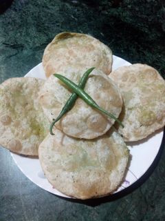 মটরশুঁটির কচুরি (matarshutir kachuri recipe in Bengali) রেসিপির প্রধান ছবি