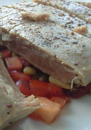 Foto principal de Solomillo de atún rojo con fresas
