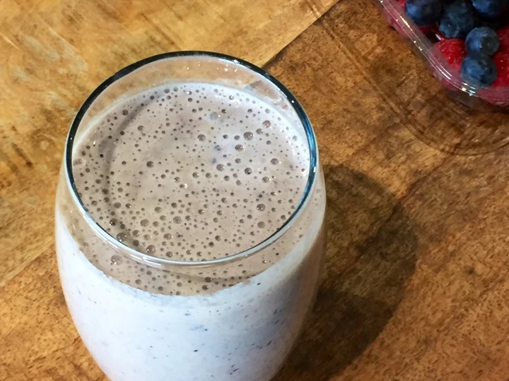Recipe Vegan Berry Smoothie the Delicious Delicious