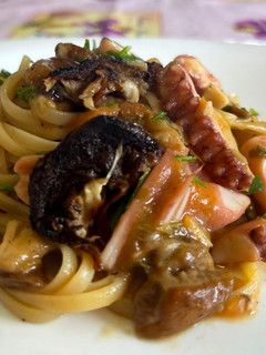 Foto di Linguine con Funghi Porcini, Tentacoli di Seppie e Pomodorini